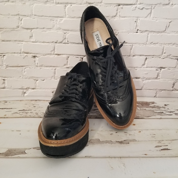 Steve Madden Black Patent Oxford - Size 6 - Picture 2 of 11